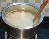 A picture of step 2 of Pasta in red sauce.