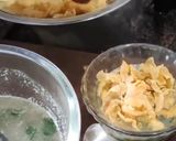பாரம்பரிய முறையில் வெந்தயக்கீரை சூப் (Venthaya keerai soup recipe in tamil) ரெசிபி ஸ்டேப் 4 புகைப்படம்