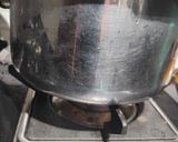 A picture of step 5 of Aloo paratha.