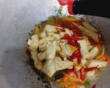 Foto langkah ke 3 dari resep Tumis Tahu, Tauge dan Wortel.