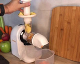 Foto del paso 1 de la receta: Hamburguesas veganas de restos de pulpa y fibra de un zumo