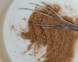 A picture of step 2 of Chat pati dahi bhala chat.