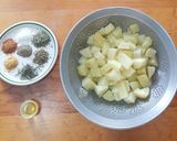 Foto del paso 1 de la receta: Papitas al horno especiadas