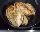 Foto del paso 2 de la receta: Pechugas de pollo con lima y hierbas frescas