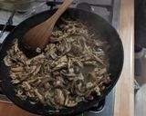 A picture of step 6 of Chicken Marsala.