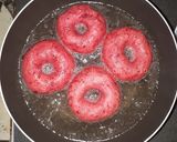 Foto langkah ke 6 dari resep Donat Merah Putih.