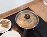 Foto del paso 4 de la receta: Conejo en pepitoria - receta tradicional de Canarias