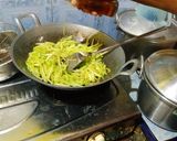 Foto langkah ke 5 dari resep Tumis Labu Siam.