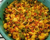 Foto del paso 9 de la receta: Taquitos de longaniza con papas y nopales