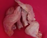 Foto langkah ke 1 dari resep Ayam goreng bawang putih.