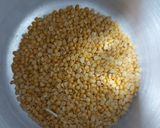 A picture of step 1 of Tovar dal tadka.