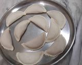 खसखस भरी गुजियां (Khuskhus bhari Gujiyan recipe in hindi) रेसिपी चरण 4 फोटो