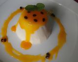 Foto del paso 14 de la receta: Panna Cotta de coco 🥥 con Coulis de maracuyá 🍮