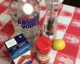 Foto del paso 3 de la receta: Tallarines integrales con pollo y champiñones flambeados con vodka