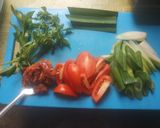 Foto langkah ke 3 dari resep Singkong Kuah Asam Pedas.