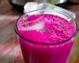 Foto langkah ke 3 dari resep Smoothies Buah Naga Merah.