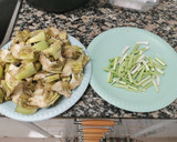 Foto del paso 1 de la receta: Caldereta de corder amb carxofes i alls tendres