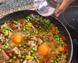 Foto del paso 5 de la receta: Guisantes con huevo y verduras