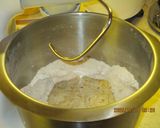 Aszalt gyümölcsös kuglóf recept fázis 1 fotója