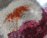 A picture of step 3 of Spinach Beets Ravioli with Minced Mushroom in Bachmel Sauce.