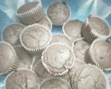 A picture of step 4 of Black forest cake with decoration.