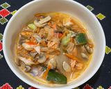 Foto langkah ke 4 dari resep Salmon Kimchi Jjigae.