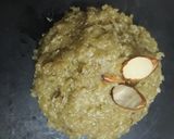 A picture of step 2 of Lauki ka halwa (bottlegourd halwa).