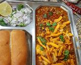 કોલ્હાપુરી મિસળ પાંવ (Kolhapuri Misal Pav Recipe In Gujarati) રેસીપી સ્ટેપ3ફોટો