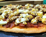 Foto del paso 8 de la receta: Coca de tomate, atún y huevo con masa de pizza