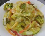 Foto del paso 11 de la receta: Plato de vegetales salteados cremosos con pasta🥦🌶️🧅🥕🍝