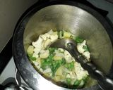 A picture of step 2 of Vegetables pulao.