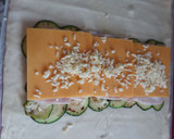 Foto del paso 2 de la receta: Empanada de hojaldre con calabacín queso y fiambre de pavo