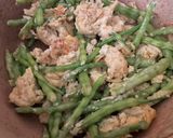 รูปขั้นตอนการทำที่ 2 ของ ผักขี้หูดผัดไข่ใส่ขิง🧄🫚🥚