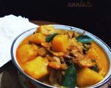 A picture of step 3 of Dry shrimps pumpkin curry.