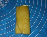 Foto langkah ke 7 dari resep Bolen Pisang Lilit.