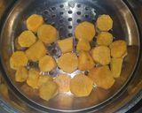 Hình bước làm 1 của món Ăn dặm cho bé: Bánh khoai lang nhân phô mai