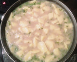 Foto del paso 4 de la receta: Merluza con patatas en salsa verde