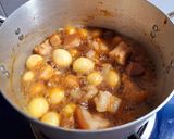 Hình bước làm 3 của món Thịt kho đậu hũ, trứng cút