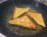 Gambar langkah 5 resipi Roti goreng.