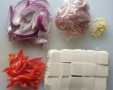 A picture of step 1 of Mapo Tofu.