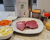 Foto del paso 1 de la receta: Medallón de ternera en salsa de puerros y zanahorias