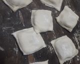 Foto del paso 4 de la receta: Raviolones caseros sin huevo rellenos de calabaza