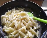 A picture of step 11 of White Sauce Pasta.