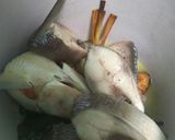 Foto langkah ke 4 dari resep Sup Bandeng Duri Lunak.
