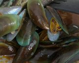 Foto langkah ke 4 dari resep Kerang Hijau Saus Padang 👍🏼✨.