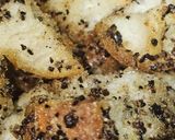 Foto del paso 4 de la receta: Picatostes caseros con cebolla molida