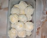 Foto langkah ke 5 dari resep Bitterballen Ayam Jamur.