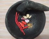 Foto langkah ke 3 dari resep Ayam Suwir Pedas.
