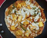 பன்னீர் பிஸ்சா (Paneer pizza recipe in tamil) ரெசிபி ஸ்டேப் 6 புகைப்படம்