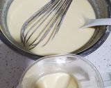 A picture of step 2 of Mango crêpe cake.